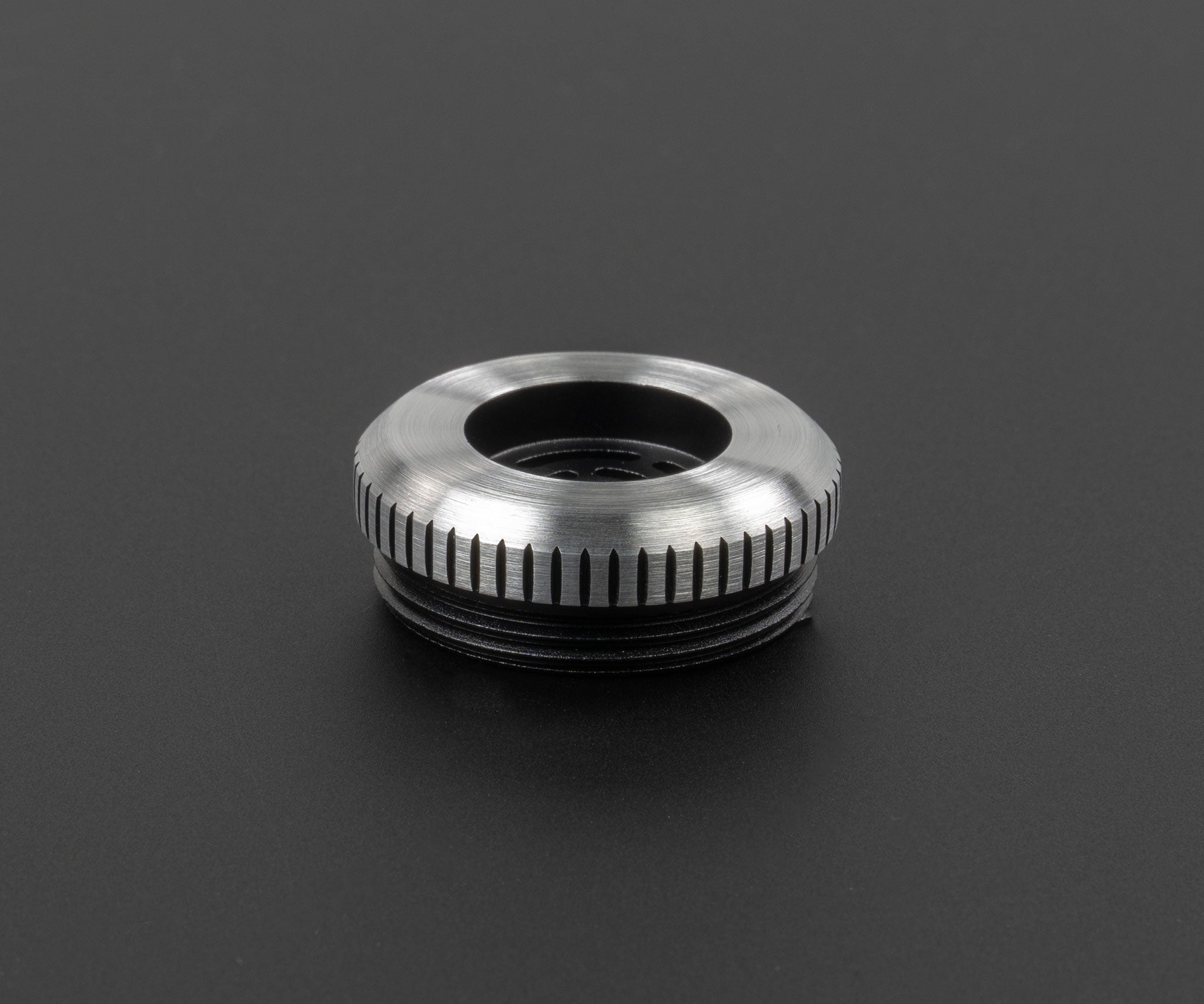 Dissident Pommel