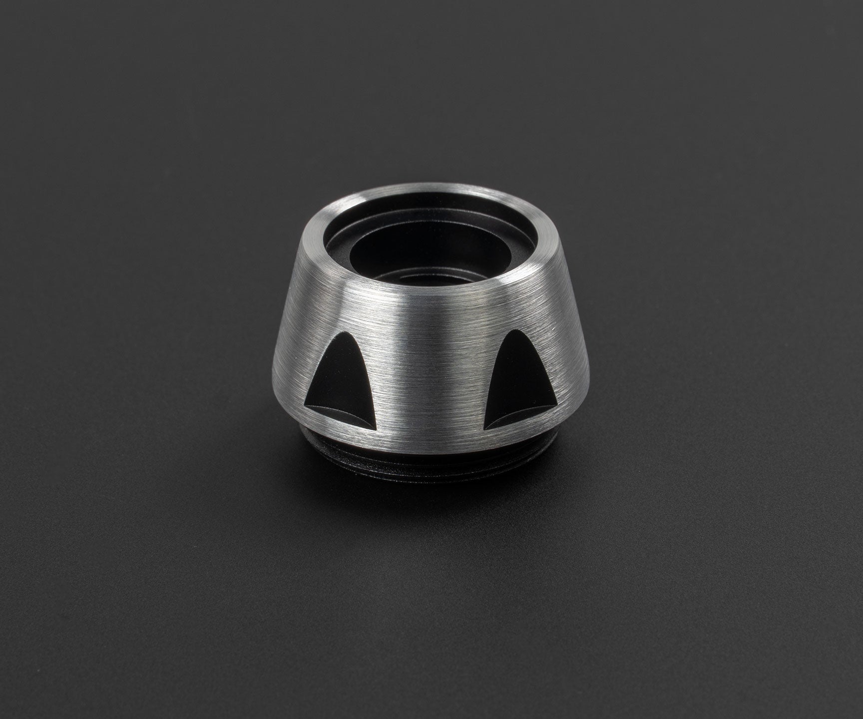 10 Pommel