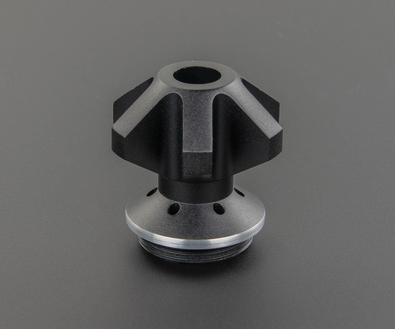 12 Pommel